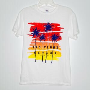 Las Vegas Nevada T-shirt - NWOT White Graphic Size Small